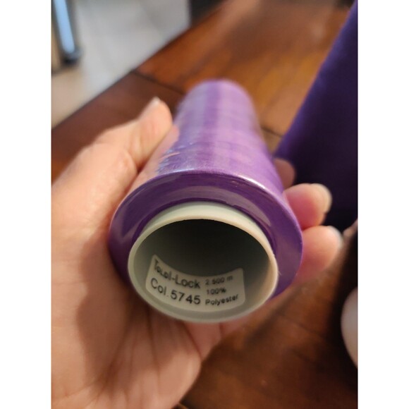 Lot of 8 Toldi- Sure- Maxi-Lock All-Purpose Serger Thread 2700+ Yd cones - Picture 4 of 11